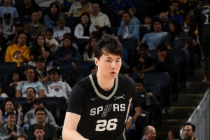 NBA雄鹿vs黄蜂_NBA雄鹿vs黄蜂免费看_NBA雄鹿vs黄蜂高清直播回放