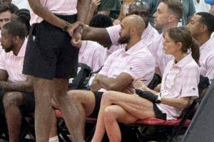 NBA老鹰vs灰熊_NBA老鹰vs灰熊实时直播_NBA老鹰vs灰熊高清流畅观看